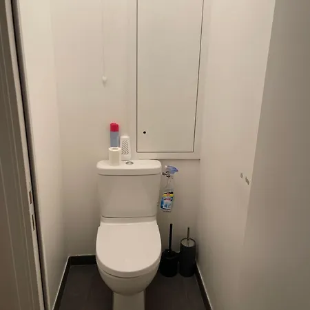 17 * Paris